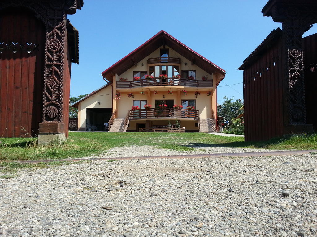 Pensiunea Maramures Ocna Sugatag Ngoại thất bức ảnh